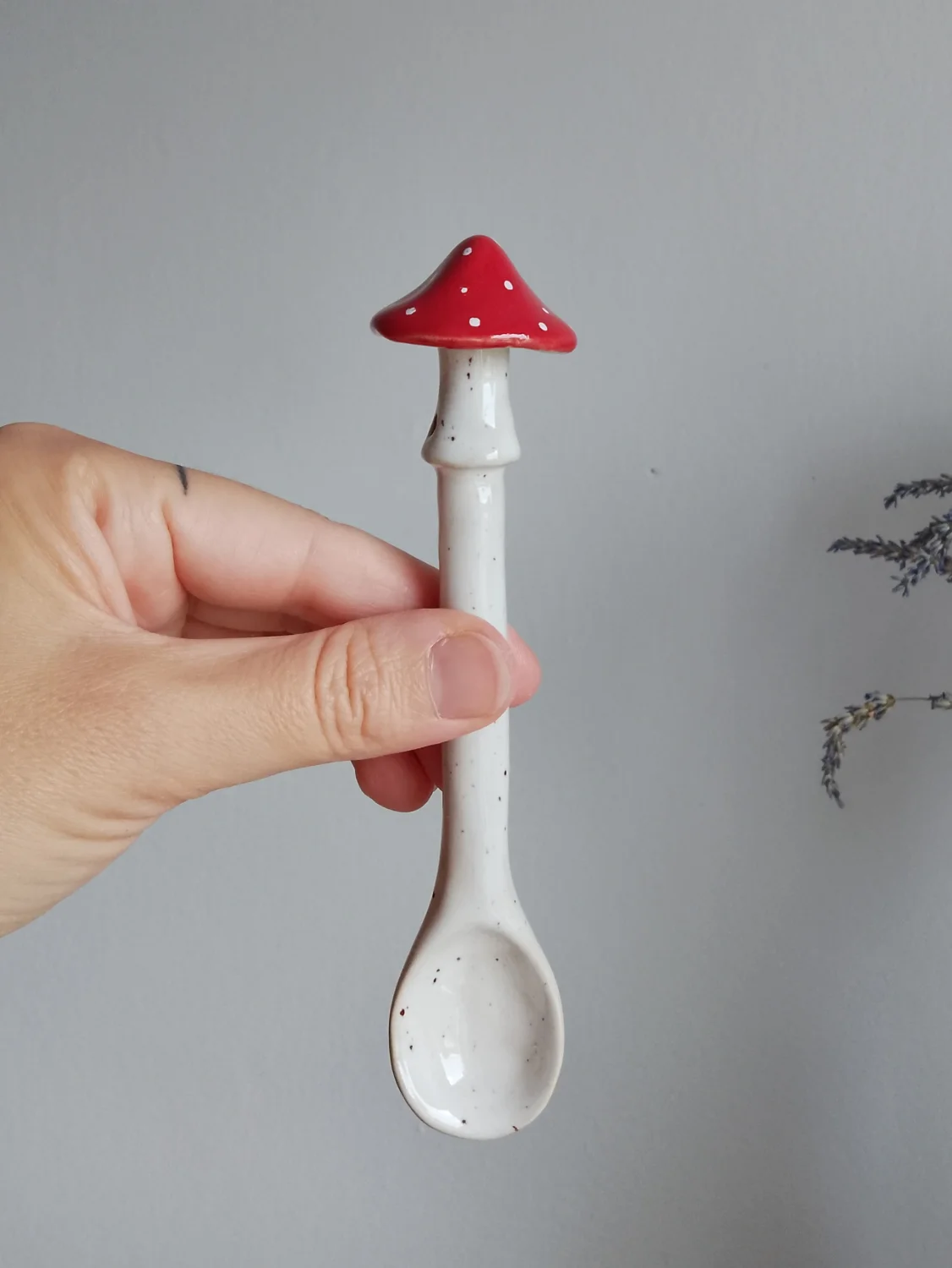 Łyżeczka ceramiczna z muchomorem Biała
